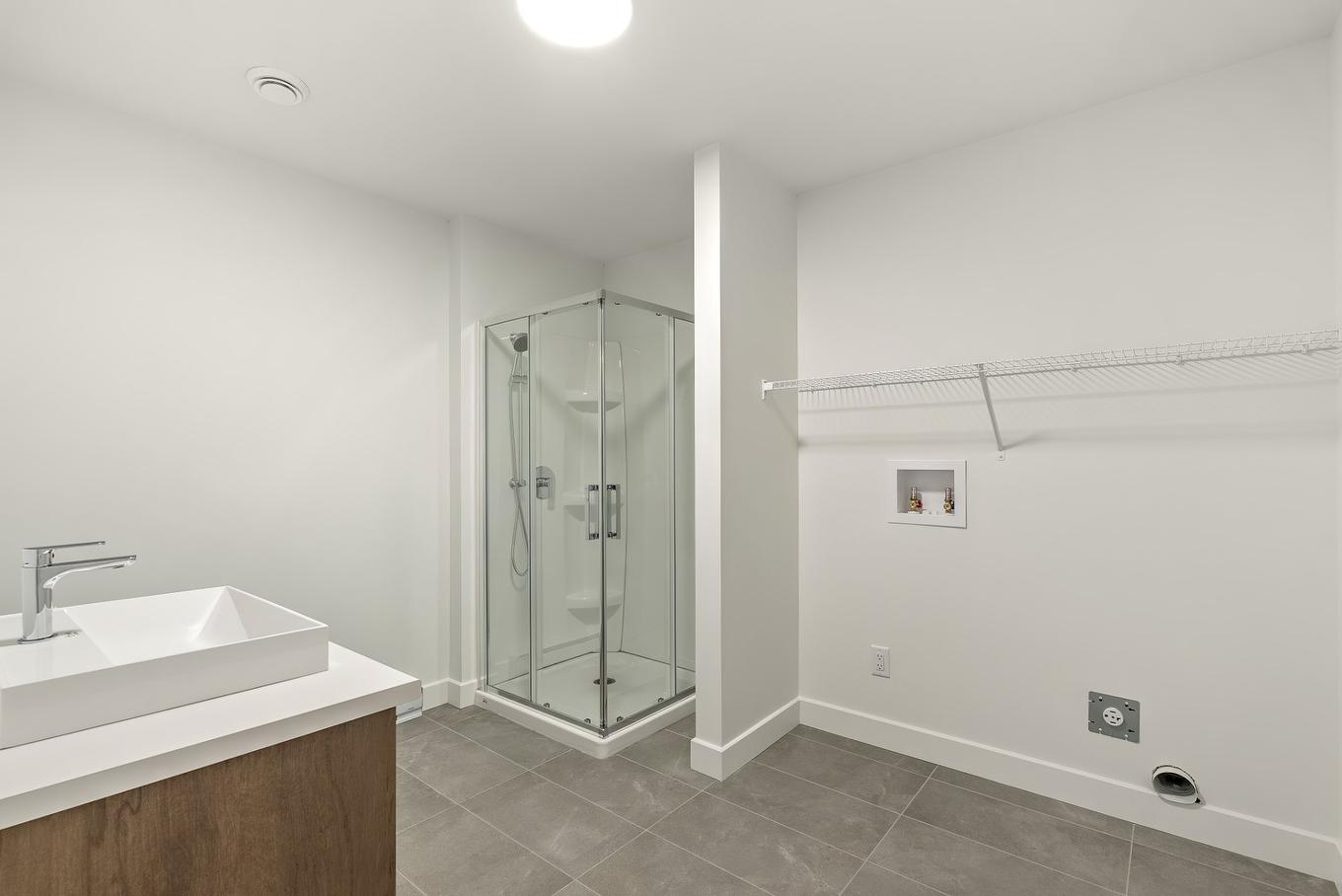 Bathroom - Rue De La Céramique, Lévis (Les Chutes-De-La-Chaudière-Ouest), QC - Indoor Photo Showing Bathroom