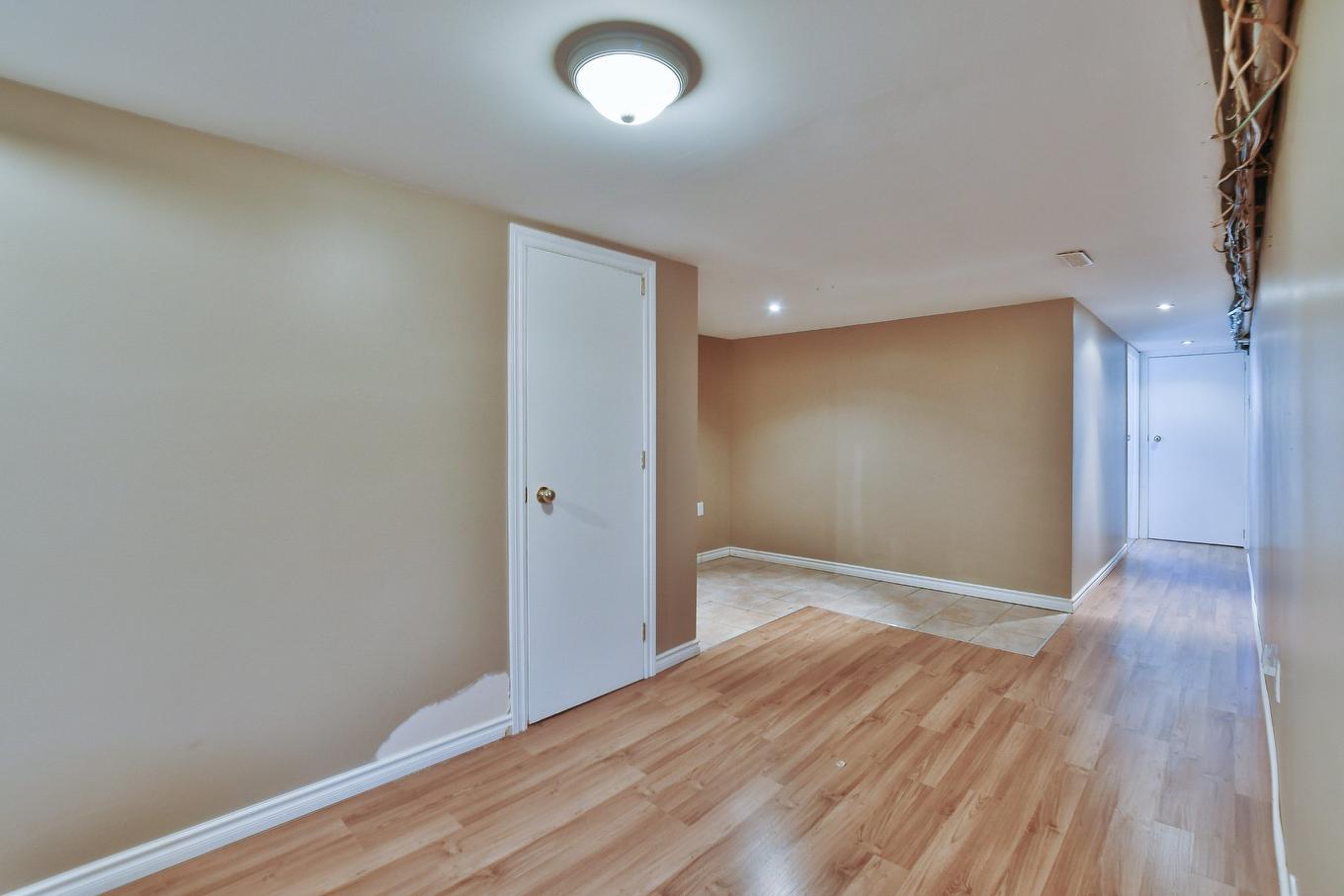 Passageway - 828 Rg St-Esprit, L'Épiphanie, QC - Indoor Photo Showing Other Room