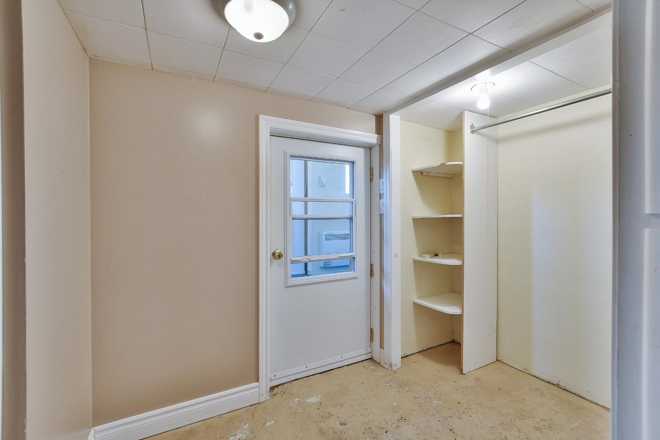 Hall - 828 Rg St-Esprit, L'Épiphanie, QC - Indoor Photo Showing Other Room