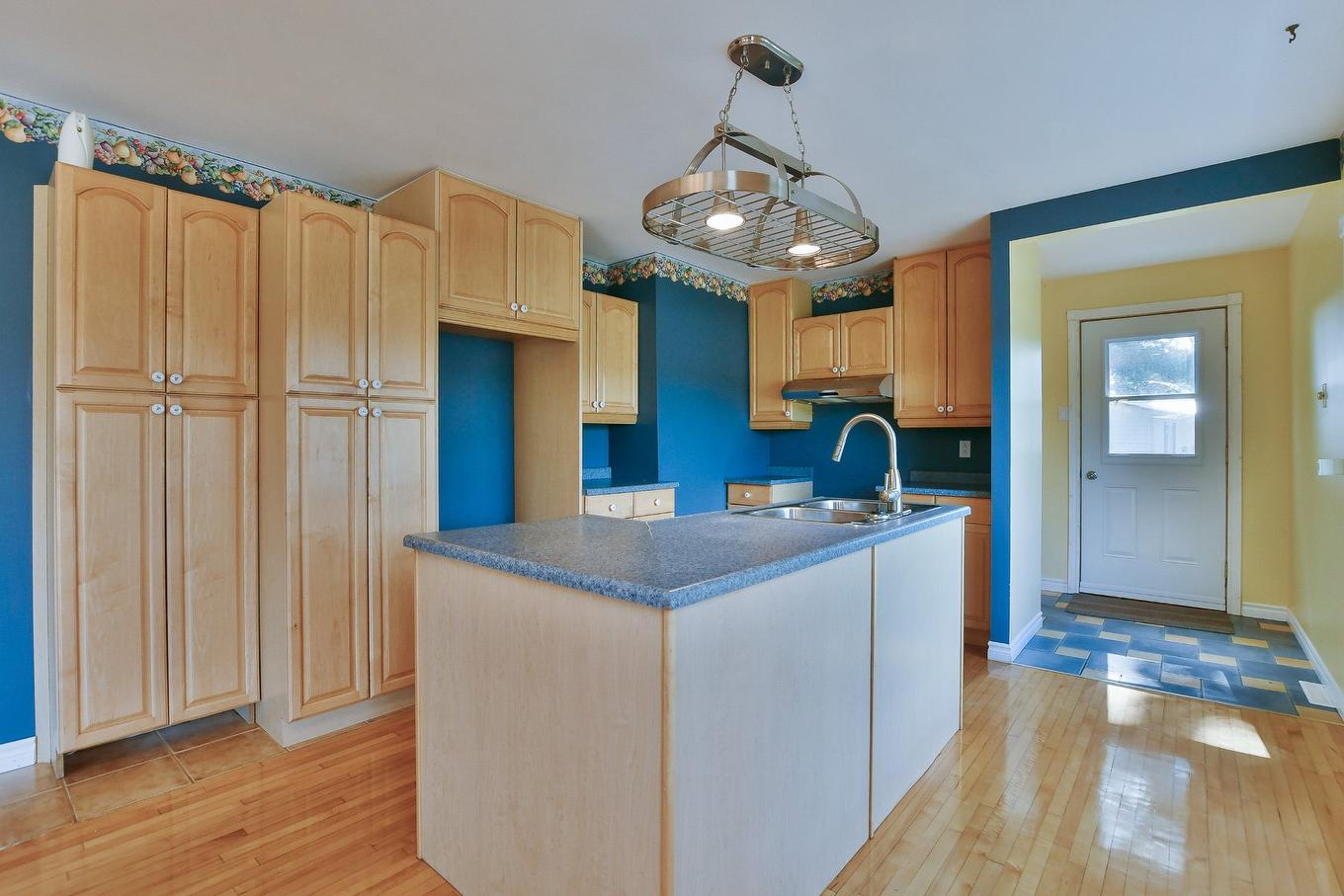 Kitchen - 828 Rg St-Esprit, L'Épiphanie, QC - Indoor Photo Showing Kitchen With Double Sink
