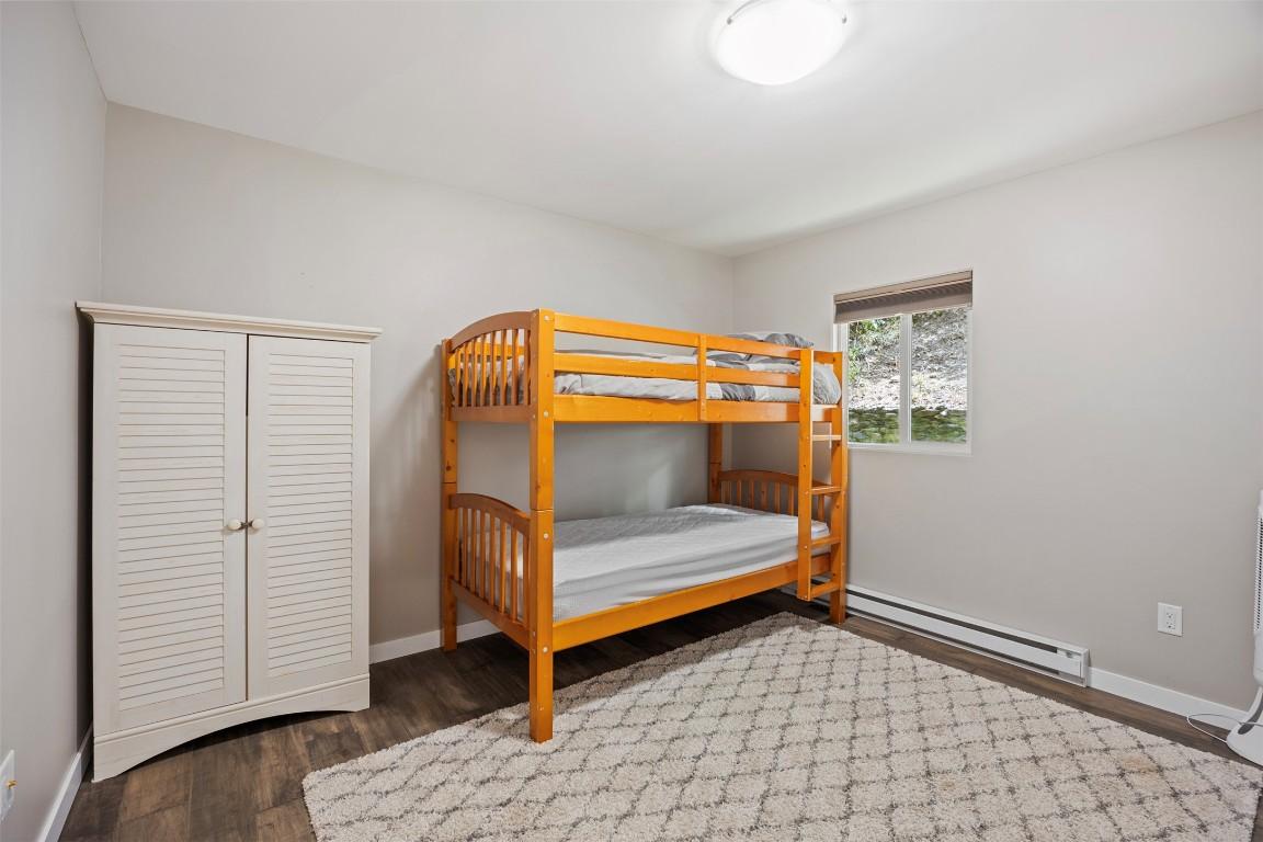 2291 Chief Atahm Drive, Adams Lake, BC - Indoor Photo Showing Bedroom
