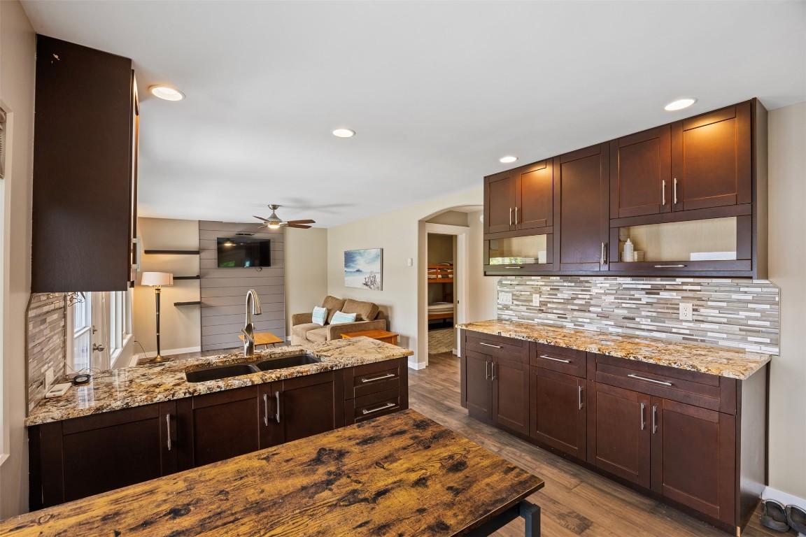 2291 Chief Atahm Drive, Adams Lake, BC - Indoor Photo Showing Kitchen With Upgraded Kitchen