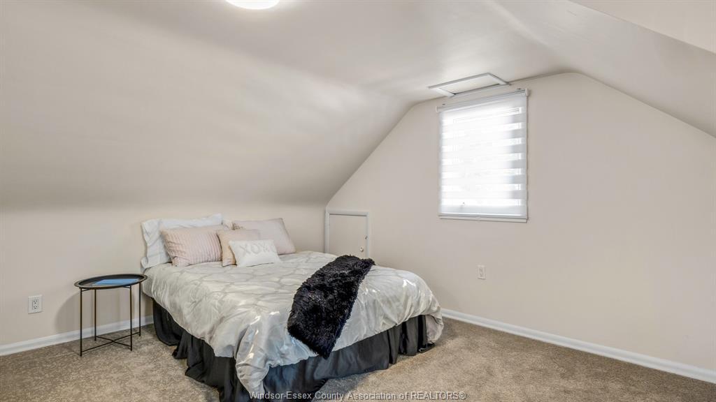 4054 Roseland Drive West, Windsor, ON