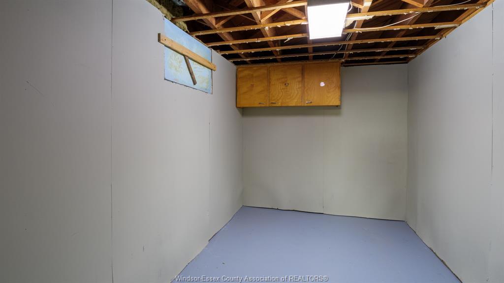 4054 Roseland Drive West, Windsor, ON