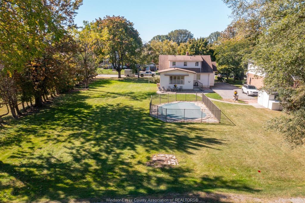 4054 Roseland Drive West, Windsor, ON