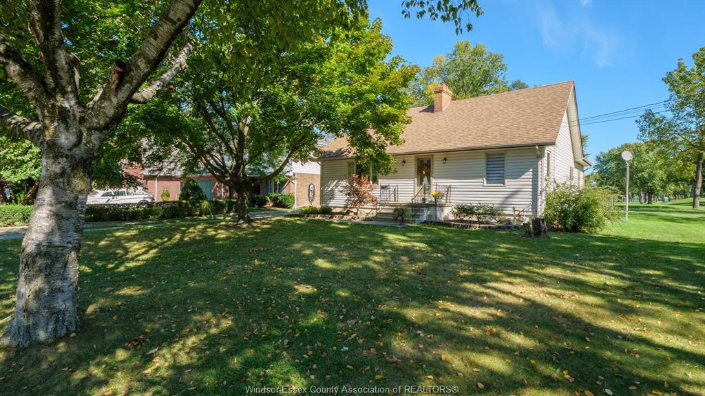 4054 Roseland Drive West, Windsor, ON