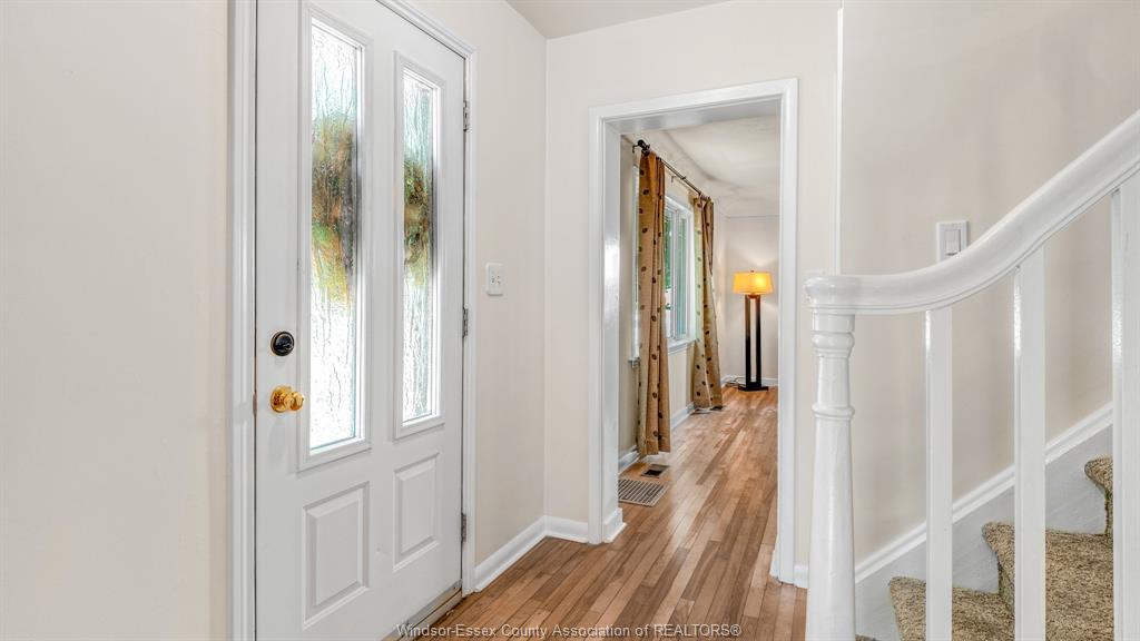 4054 Roseland Drive West, Windsor, ON