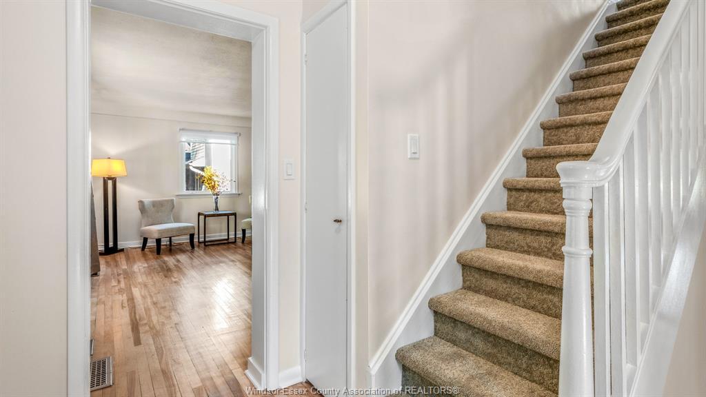 4054 Roseland Drive West, Windsor, ON