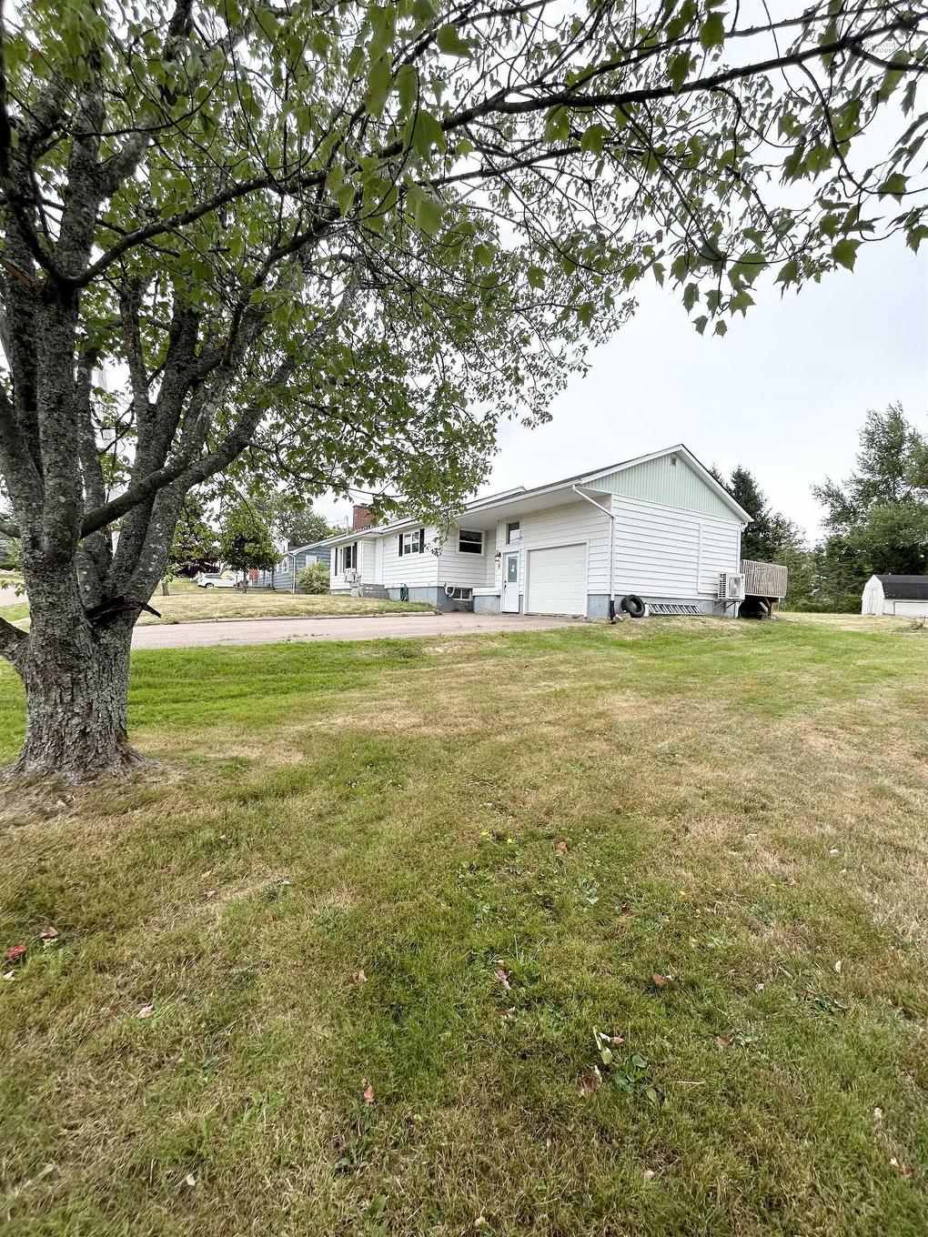 8 Smith Avenue, Springhill, NS