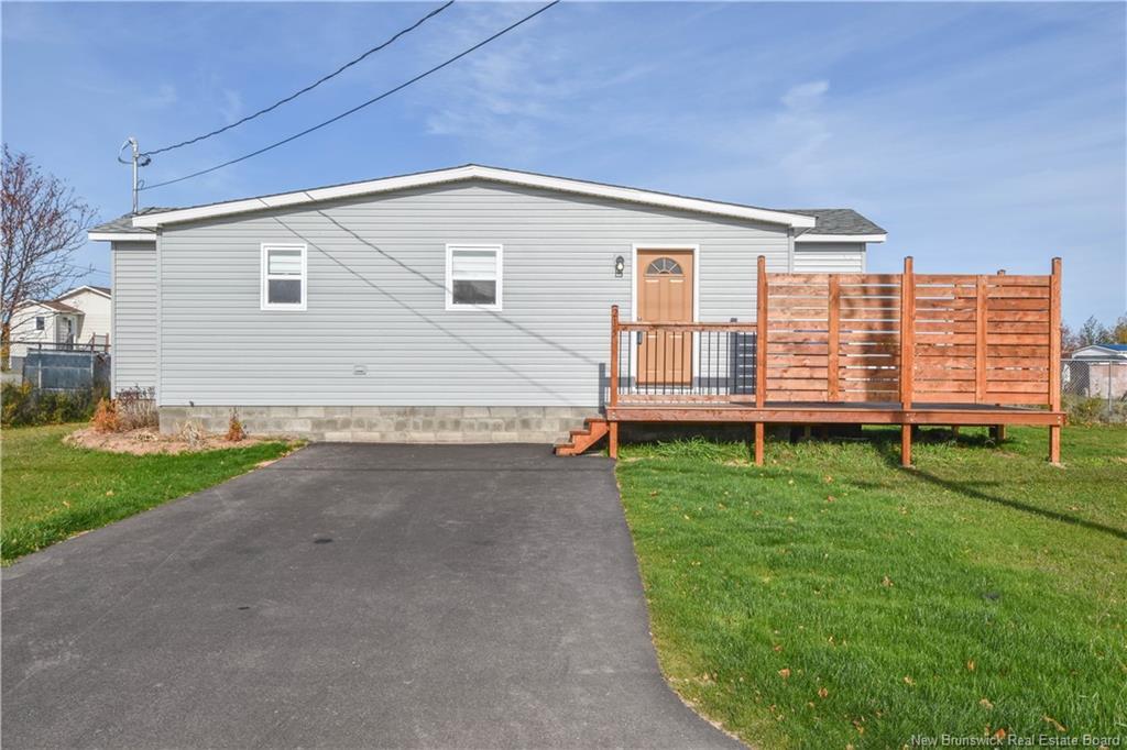 215 2E Rue St, Shippagan, NB
