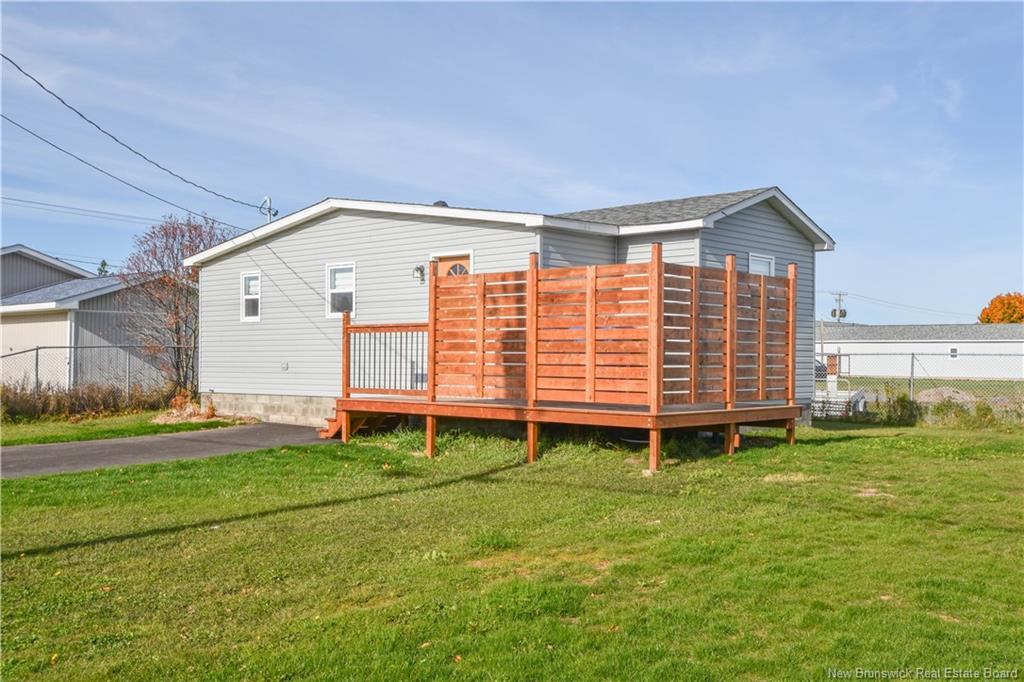 215 2E Rue St, Shippagan, NB