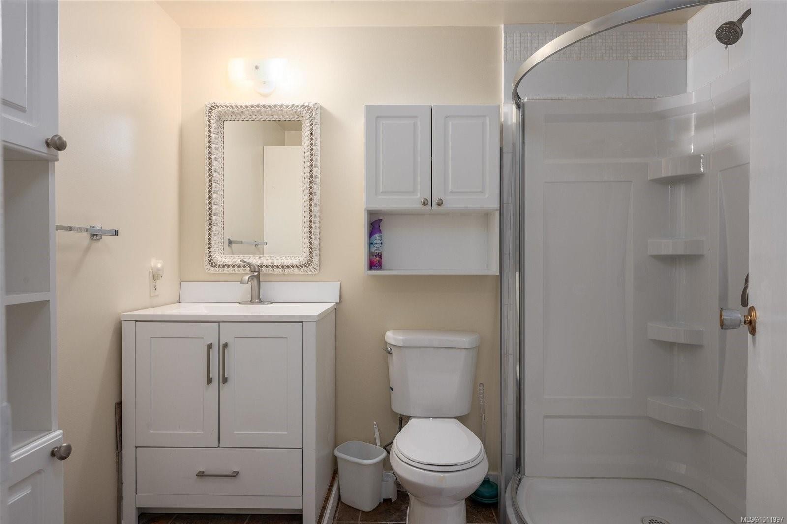 1777 Cecil St, Crofton, BC