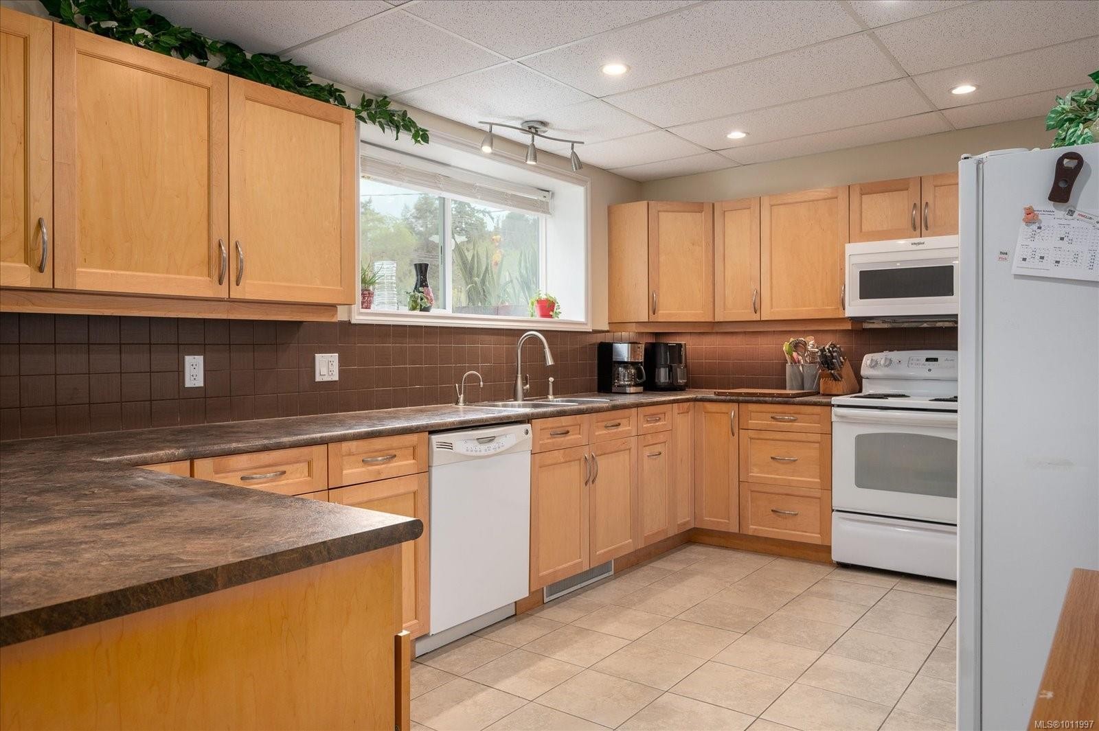 1777 Cecil St, Crofton, BC