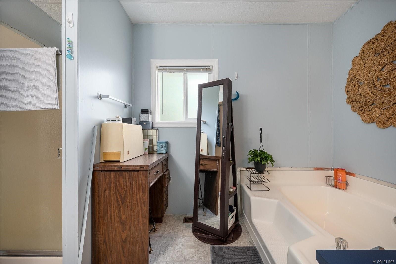 1777 Cecil St, Crofton, BC