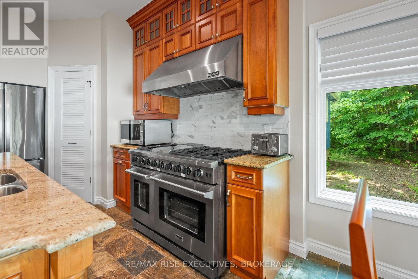 2300 County Road 32, Leeds And The Thousand Islands, ON - Indoor Photo Showing Kitchen With Double Sink