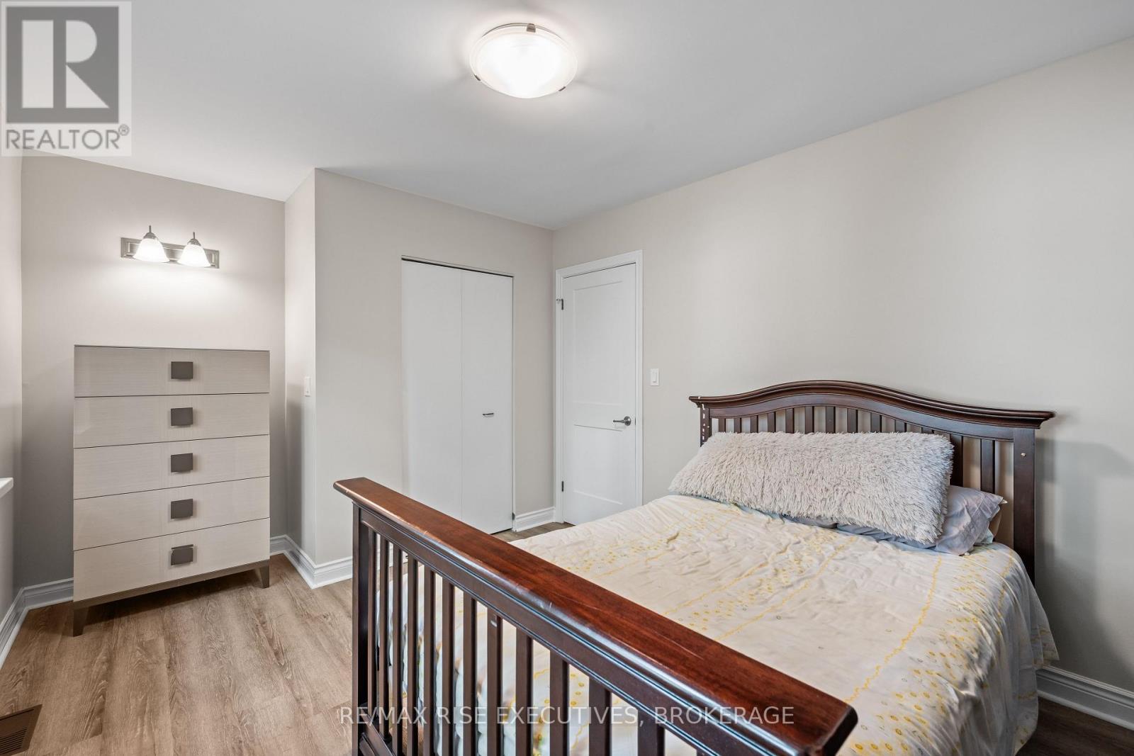 2300 County Road 32, Leeds And The Thousand Islands, ON - Indoor Photo Showing Bedroom