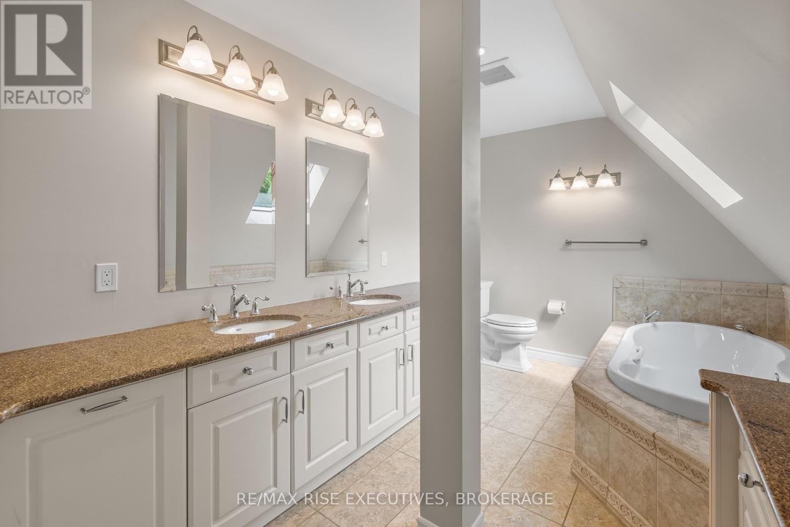 2300 County Road 32, Leeds And The Thousand Islands, ON - Indoor Photo Showing Bathroom