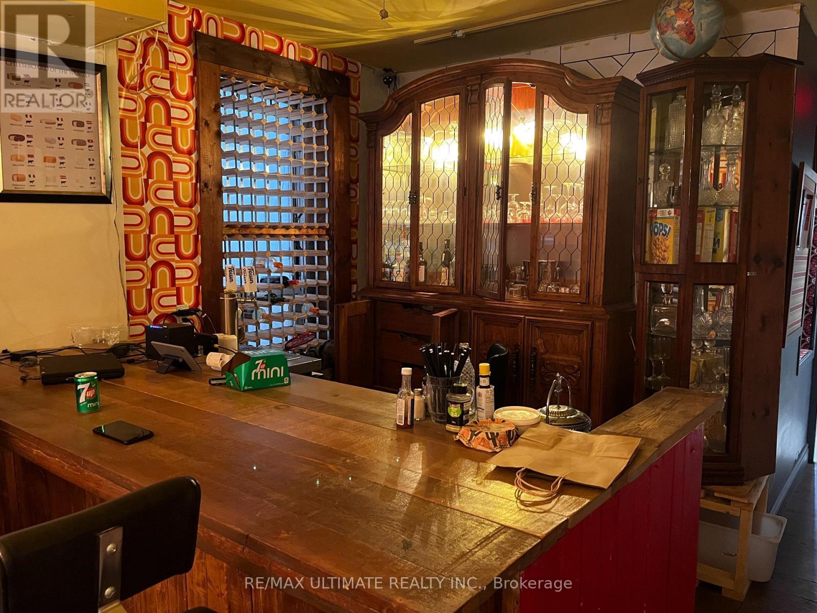 1144 College Street, Toronto, ON