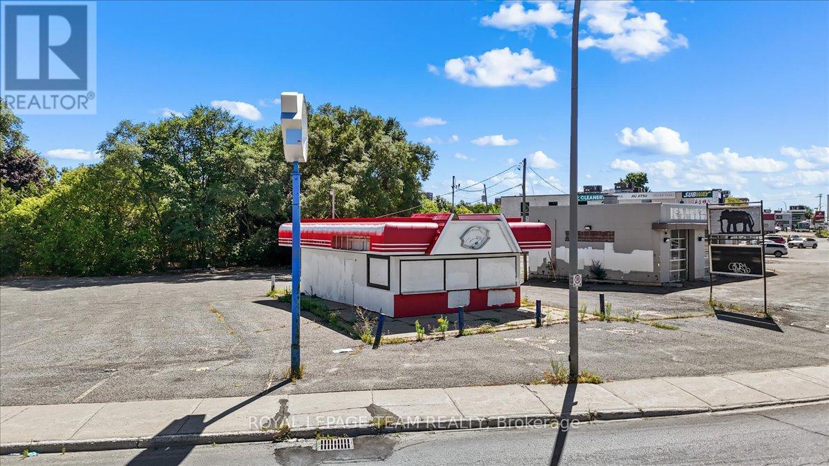 1503 Merivale Road, Ottawa, ON