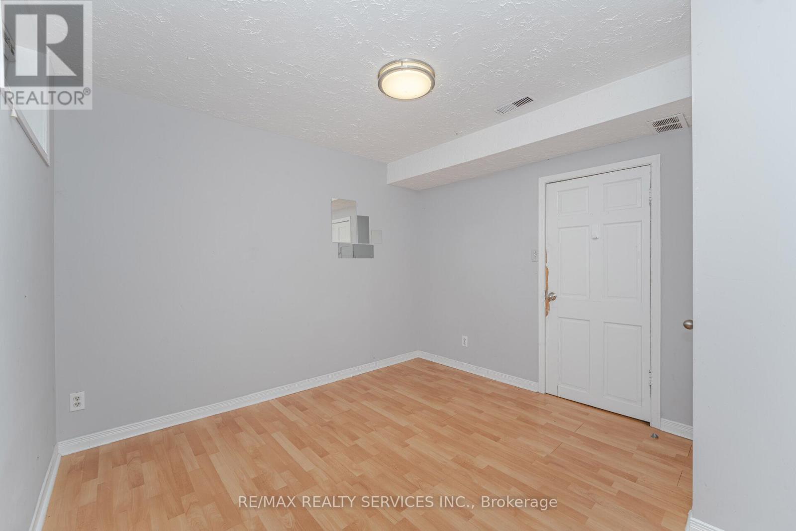 (Lower Level) - 21 Beverley Street, Waterloo, ON - Indoor Photo Showing Other Room