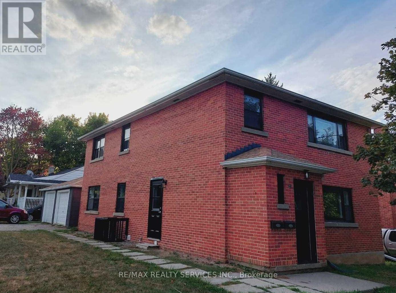 (Lower Level) - 21 Beverley Street, Waterloo, ON - Outdoor With Exterior