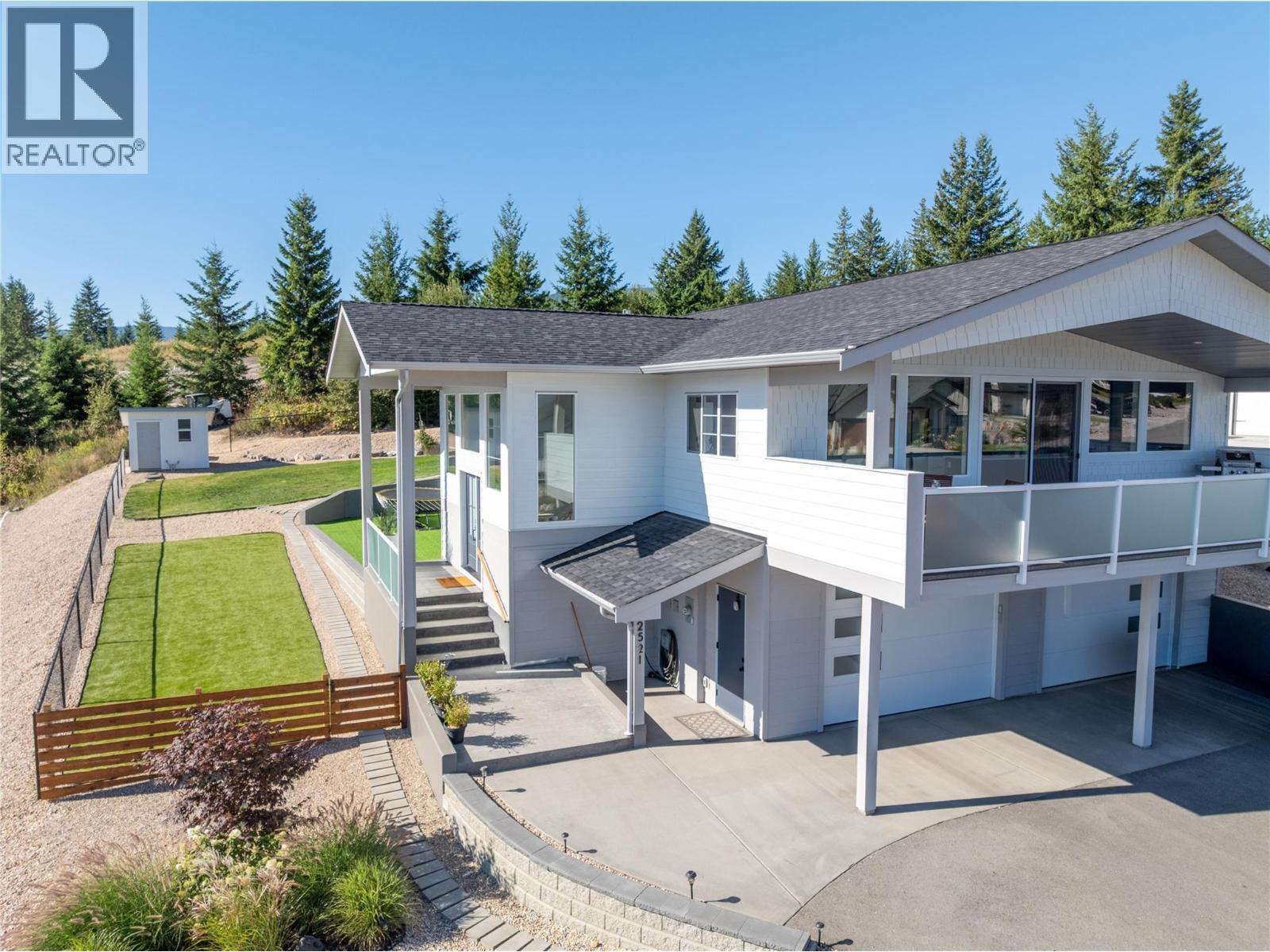 2521 Panoramic Way, Blind Bay, BC - Outdoor With Facade