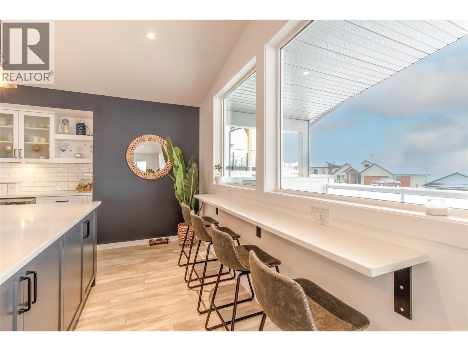 2521 Panoramic Way, Blind Bay, BC - Indoor