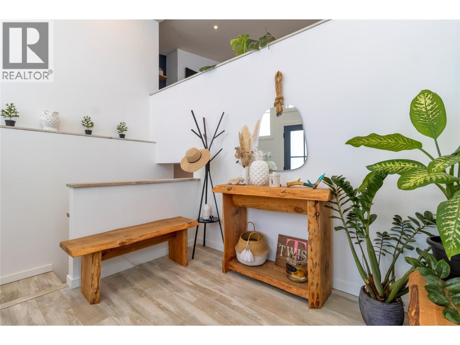 2521 Panoramic Way, Blind Bay, BC -