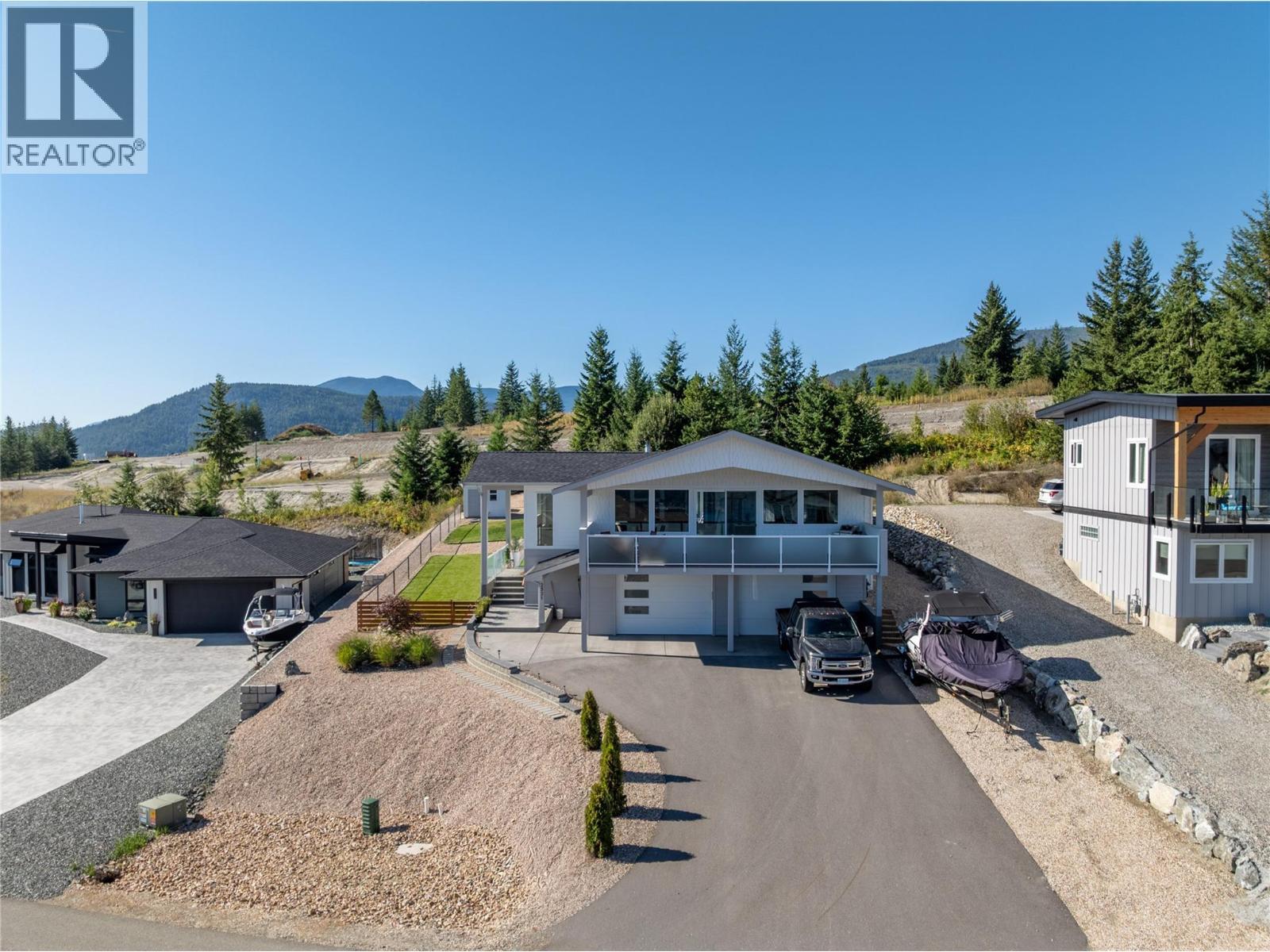 2521 Panoramic Way, Blind Bay, BC - Outdoor