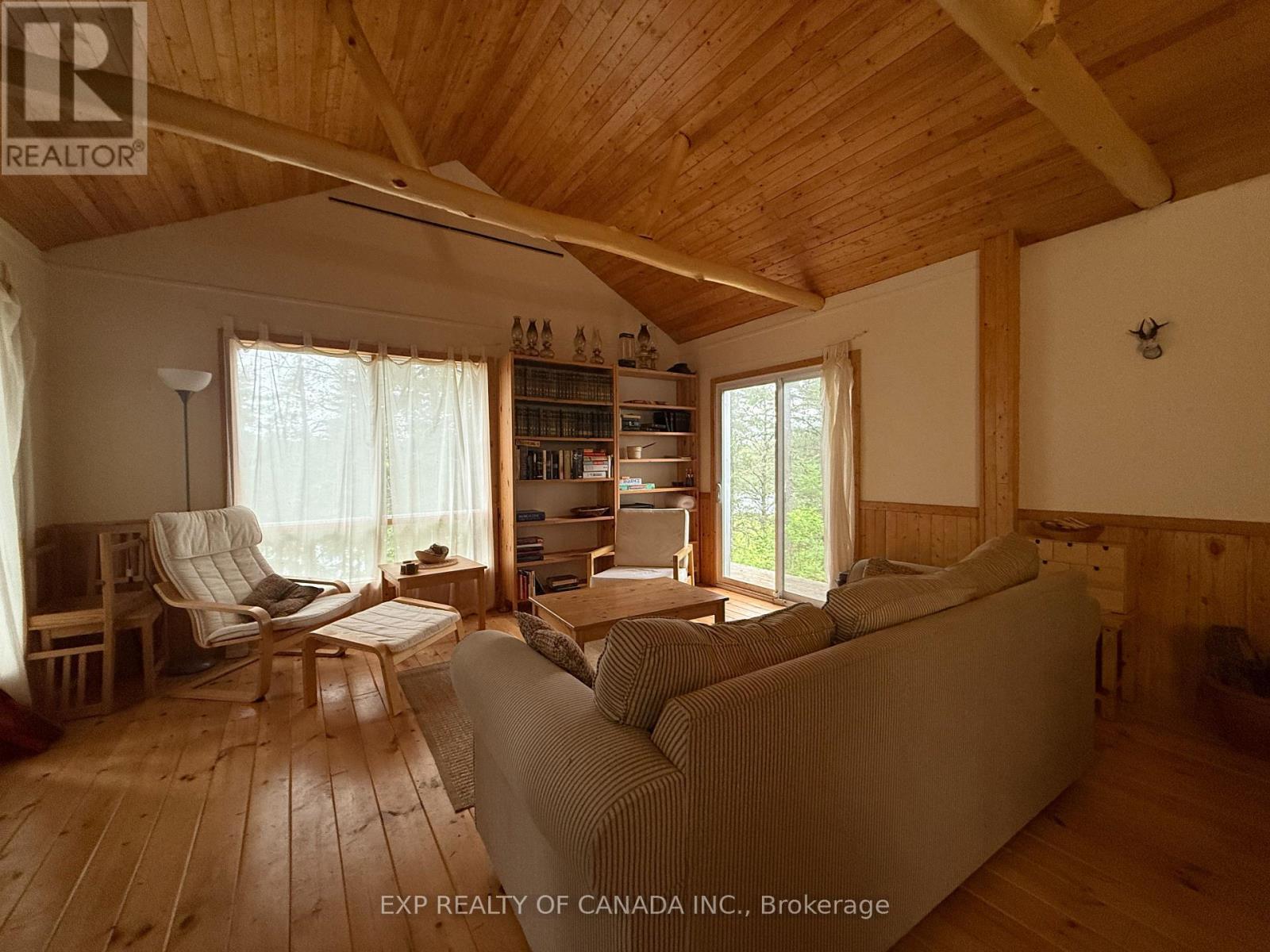 Pcl 17142 - 17143 Lt 13 Concession 6, Black River-Matheson (Matheson Unorganized), ON - Indoor Photo Showing Living Room