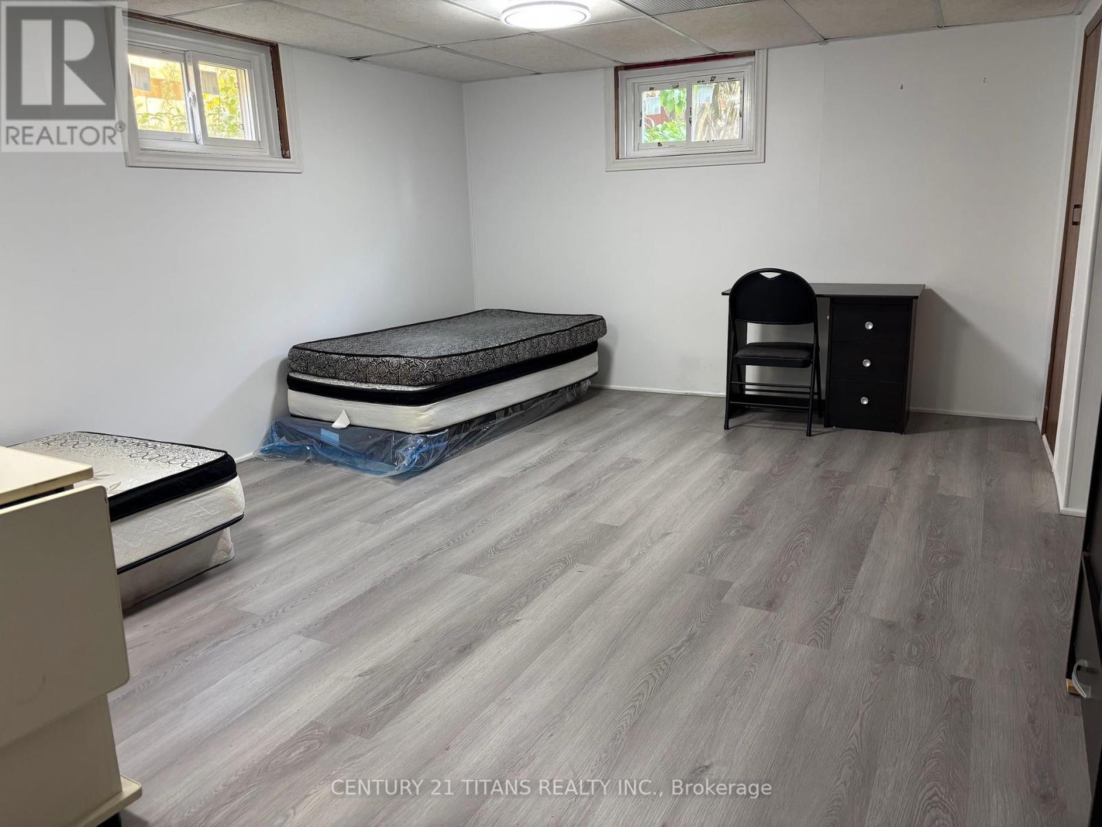 Bsmt - 94 Taunton Road W, Oshawa, ON - Indoor