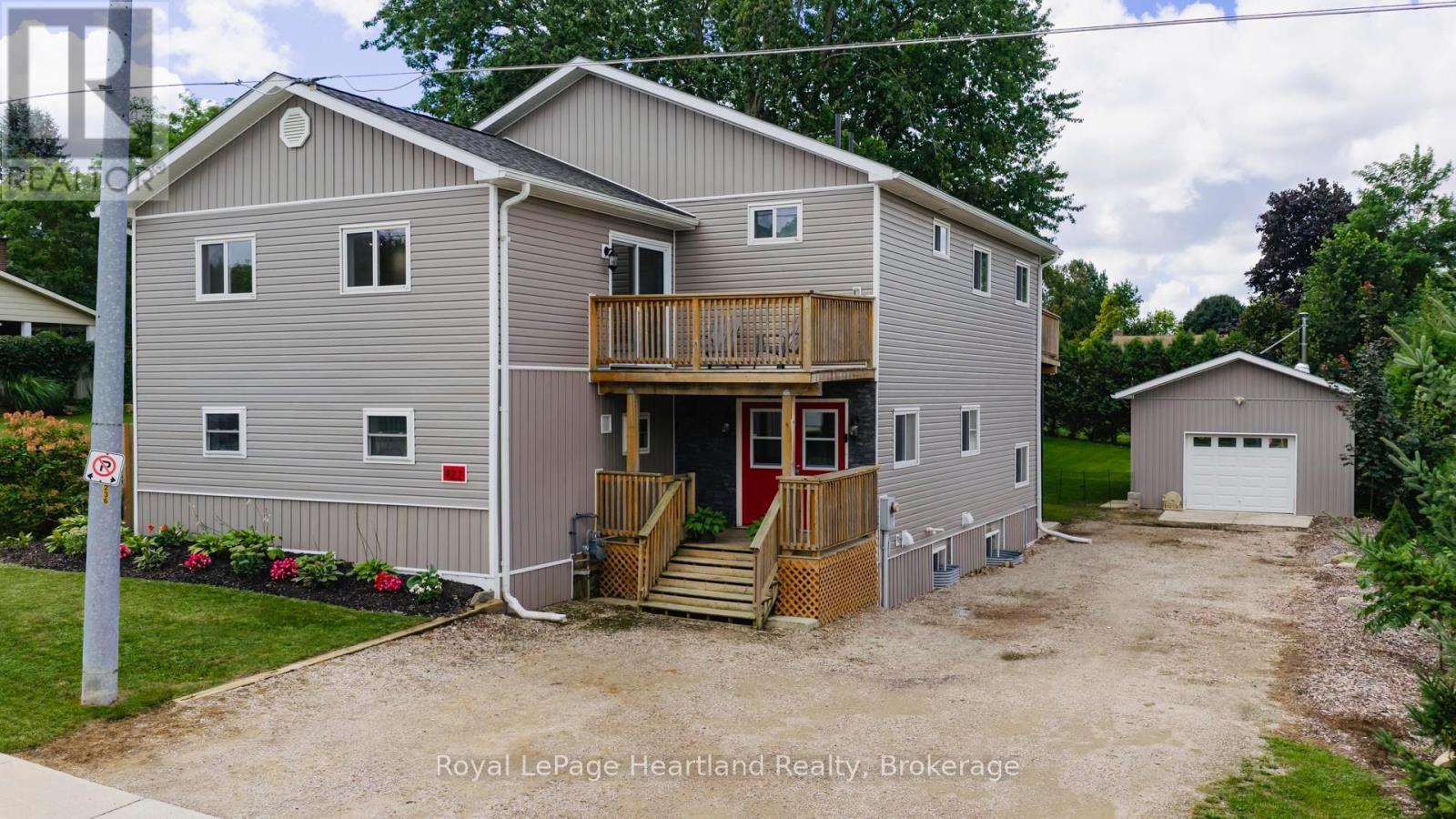 422 Willoughby Street, Huron-Kinloss (Lucknow), ON - Outdoor With Exterior