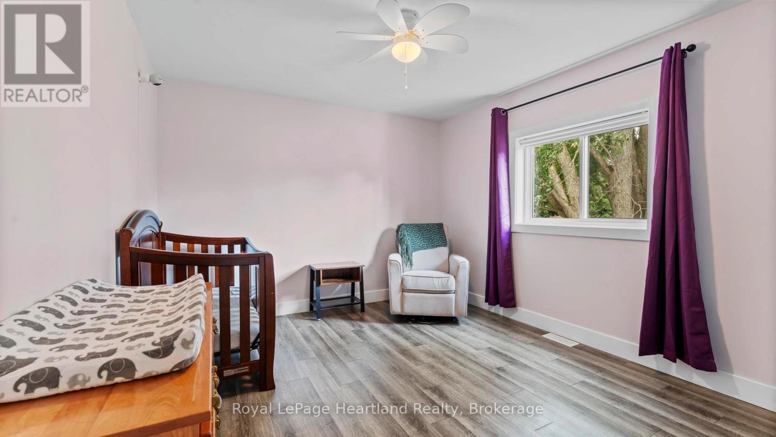 422 Willoughby Street, Huron-Kinloss (Lucknow), ON - Indoor Photo Showing Bedroom