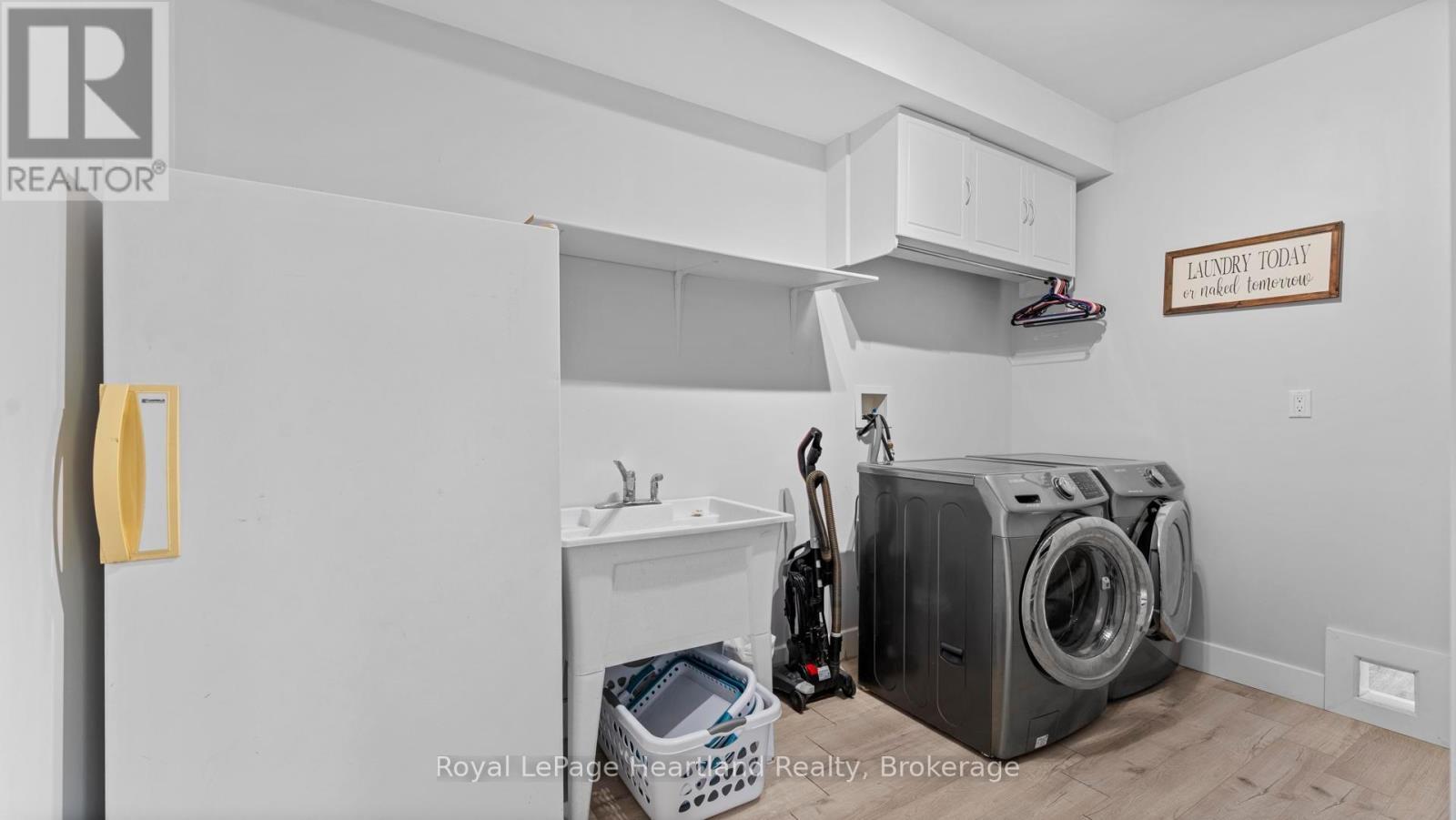 422 Willoughby Street, Huron-Kinloss (Lucknow), ON - Indoor Photo Showing Laundry Room