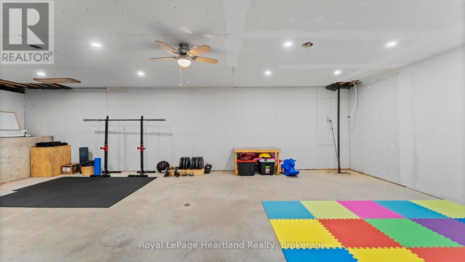 422 Willoughby Street, Huron-Kinloss (Lucknow), ON - Indoor