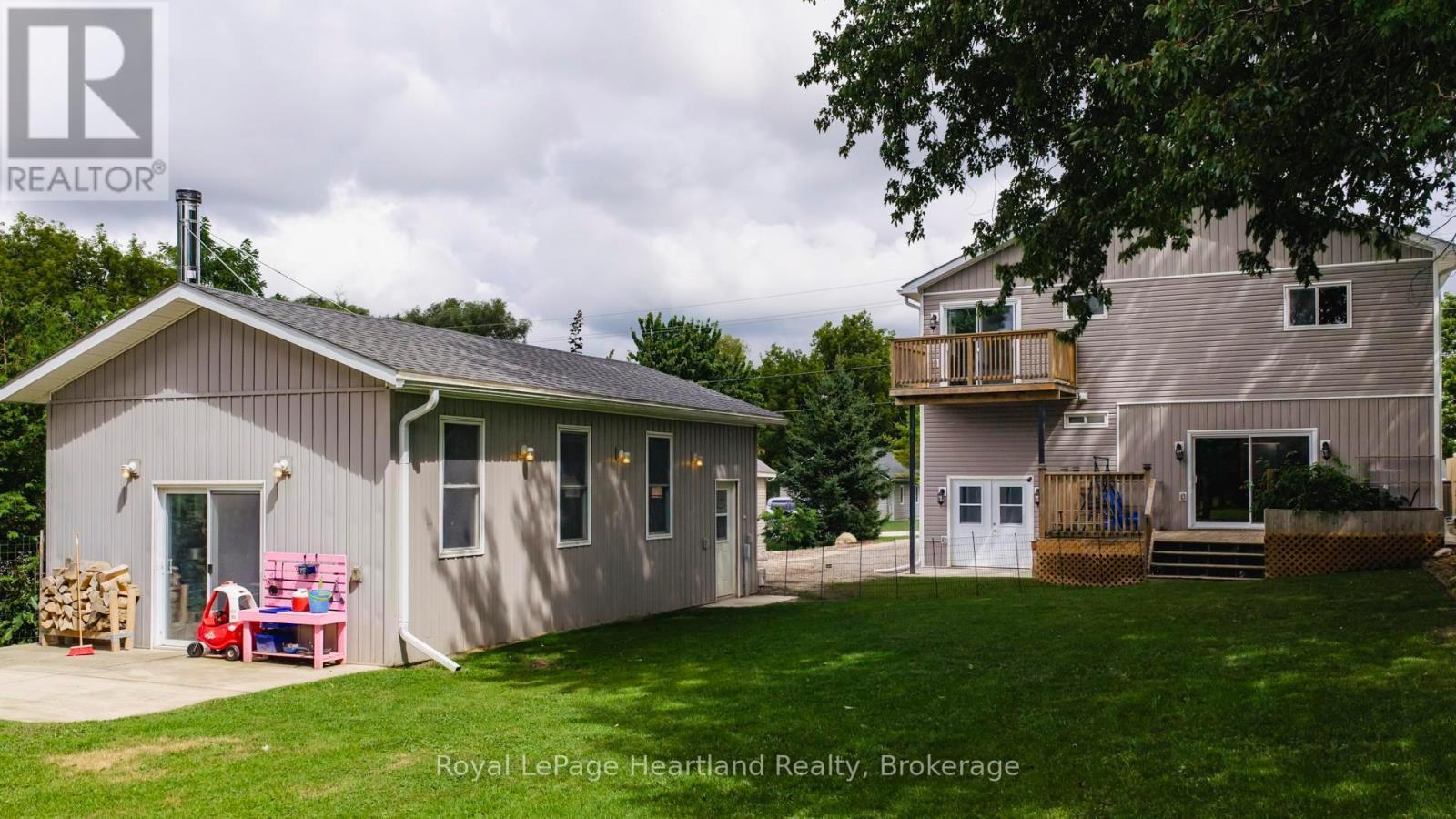 422 Willoughby Street, Huron-Kinloss (Lucknow), ON - Outdoor