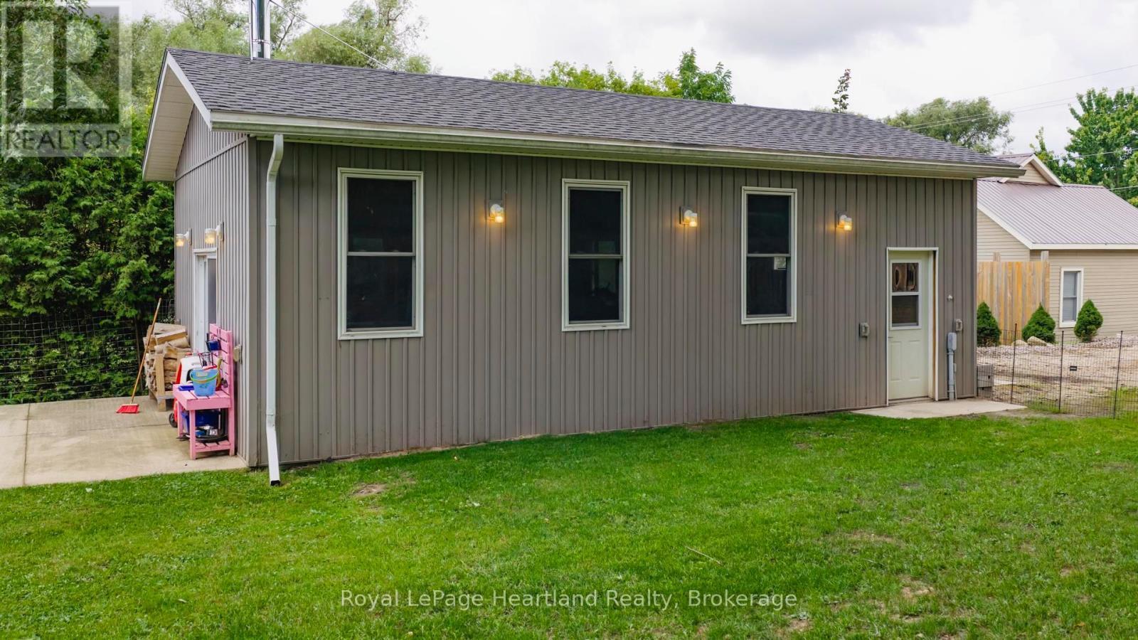 422 Willoughby Street, Huron-Kinloss (Lucknow), ON - Outdoor