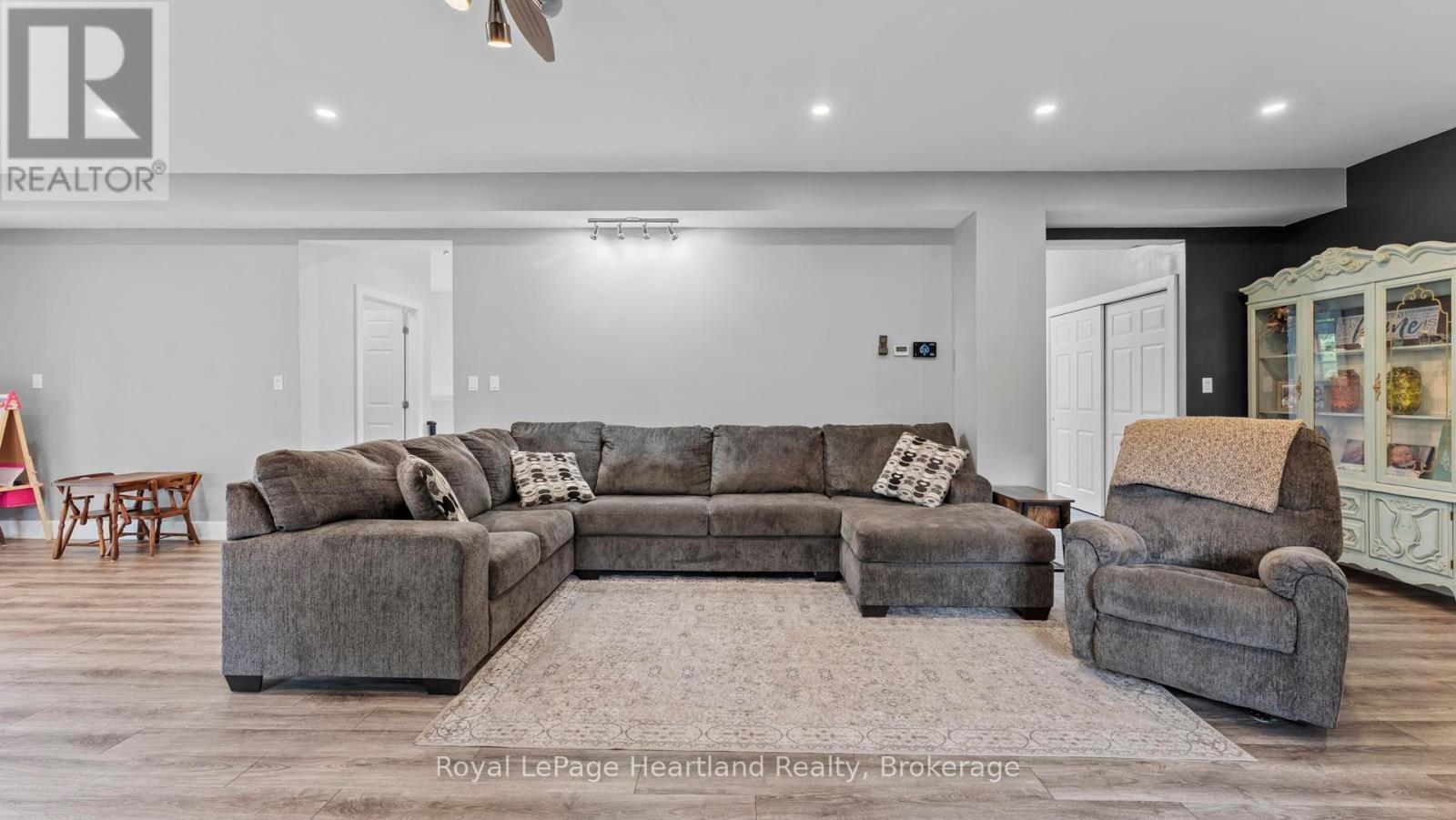 422 Willoughby Street, Huron-Kinloss (Lucknow), ON - Indoor