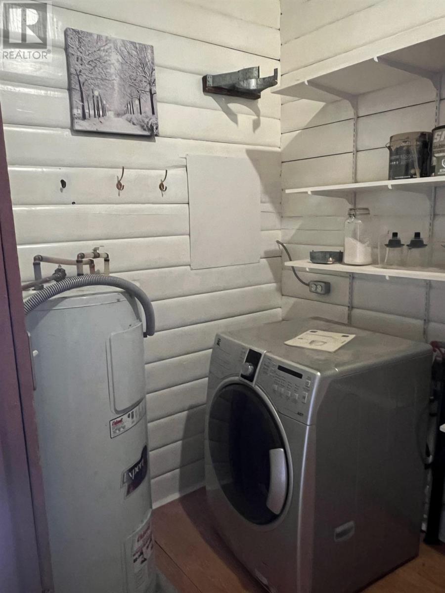 4576 Highway 17, Spragge, ON - Indoor Photo Showing Laundry Room