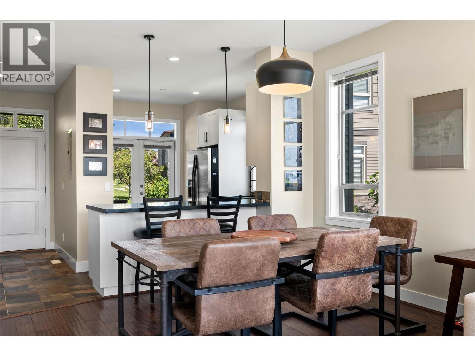 175 Holloway Drive Unit# 49, Kamloops, BC - Indoor Photo Showing Dining Room