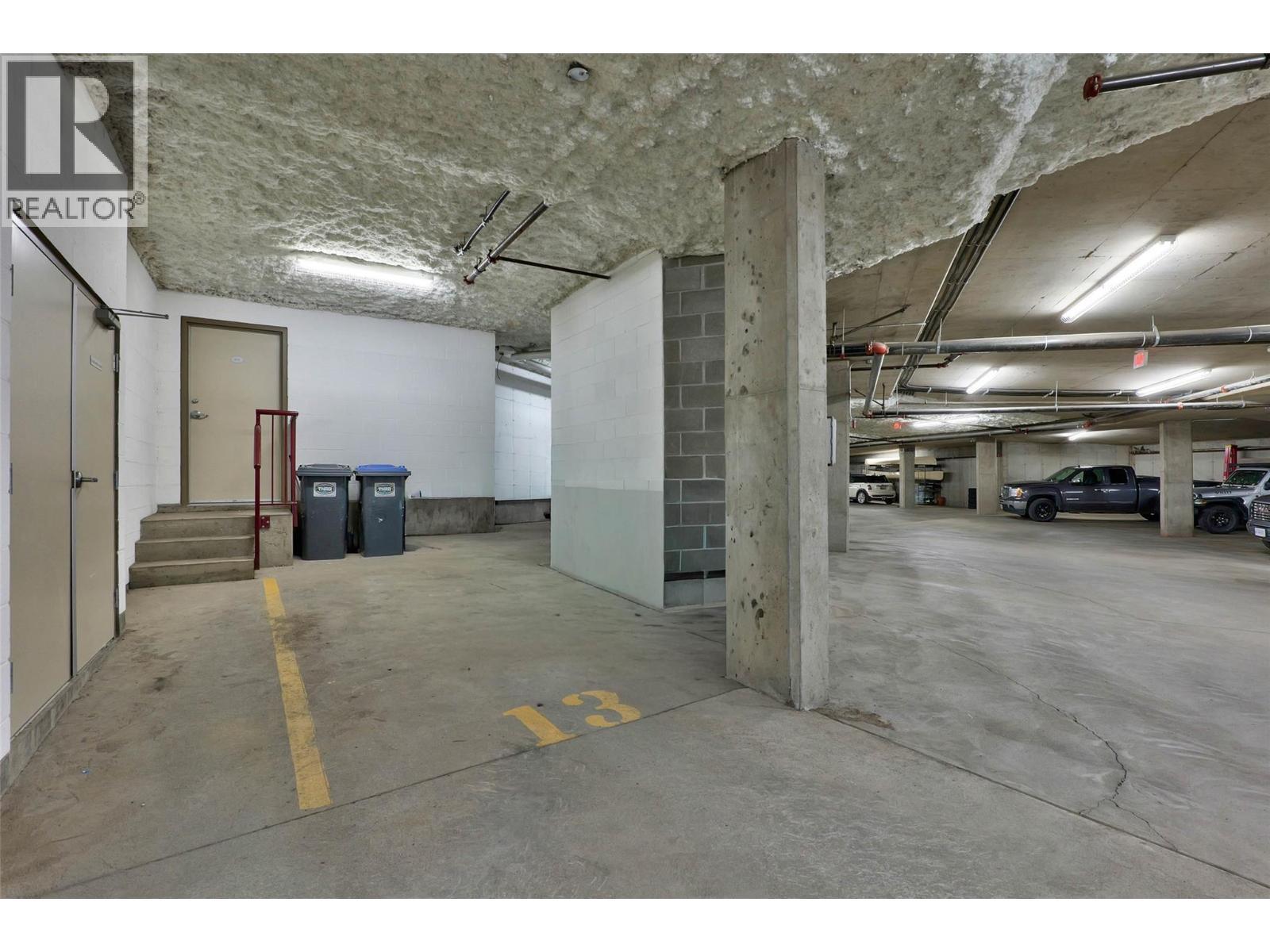 175 Holloway Drive Unit# 49, Kamloops, BC - Indoor Photo Showing Garage
