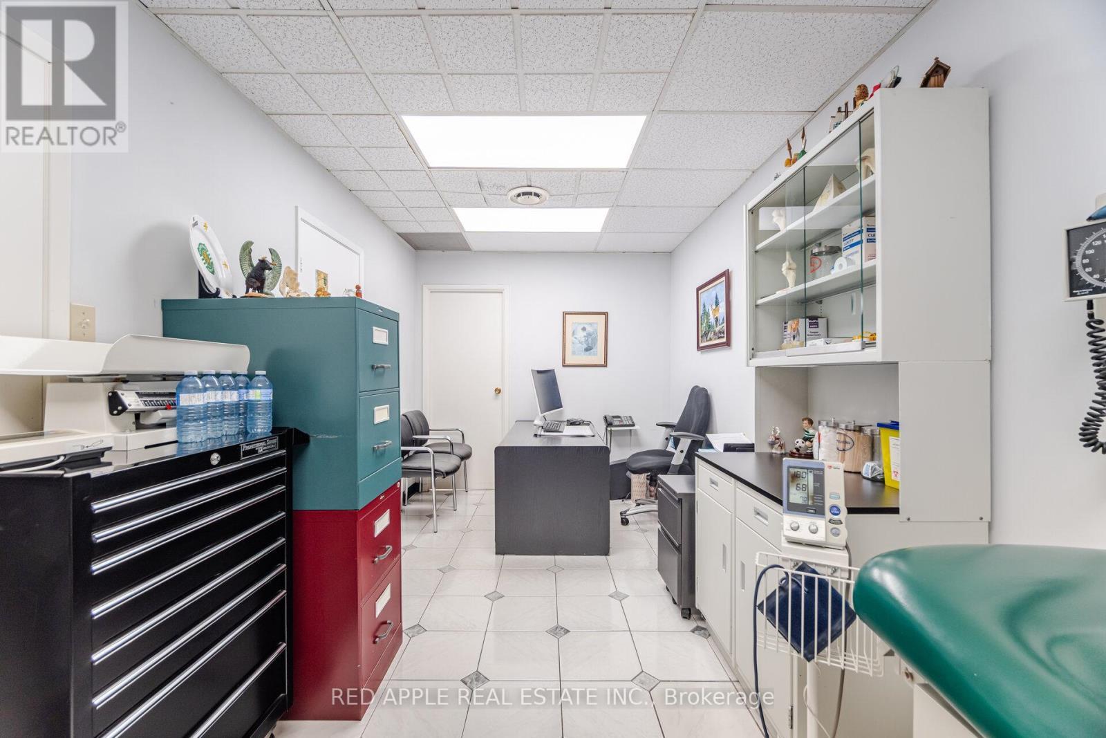 799 Bloor Street W, Toronto, ON