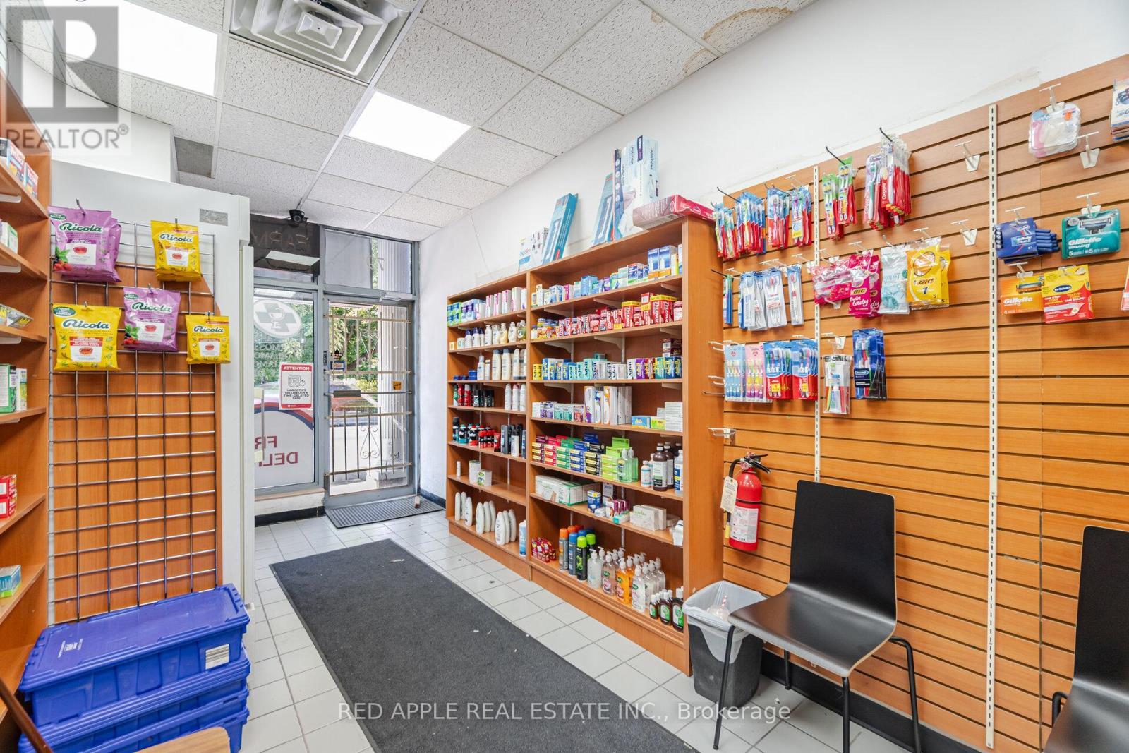 799 Bloor Street W, Toronto, ON