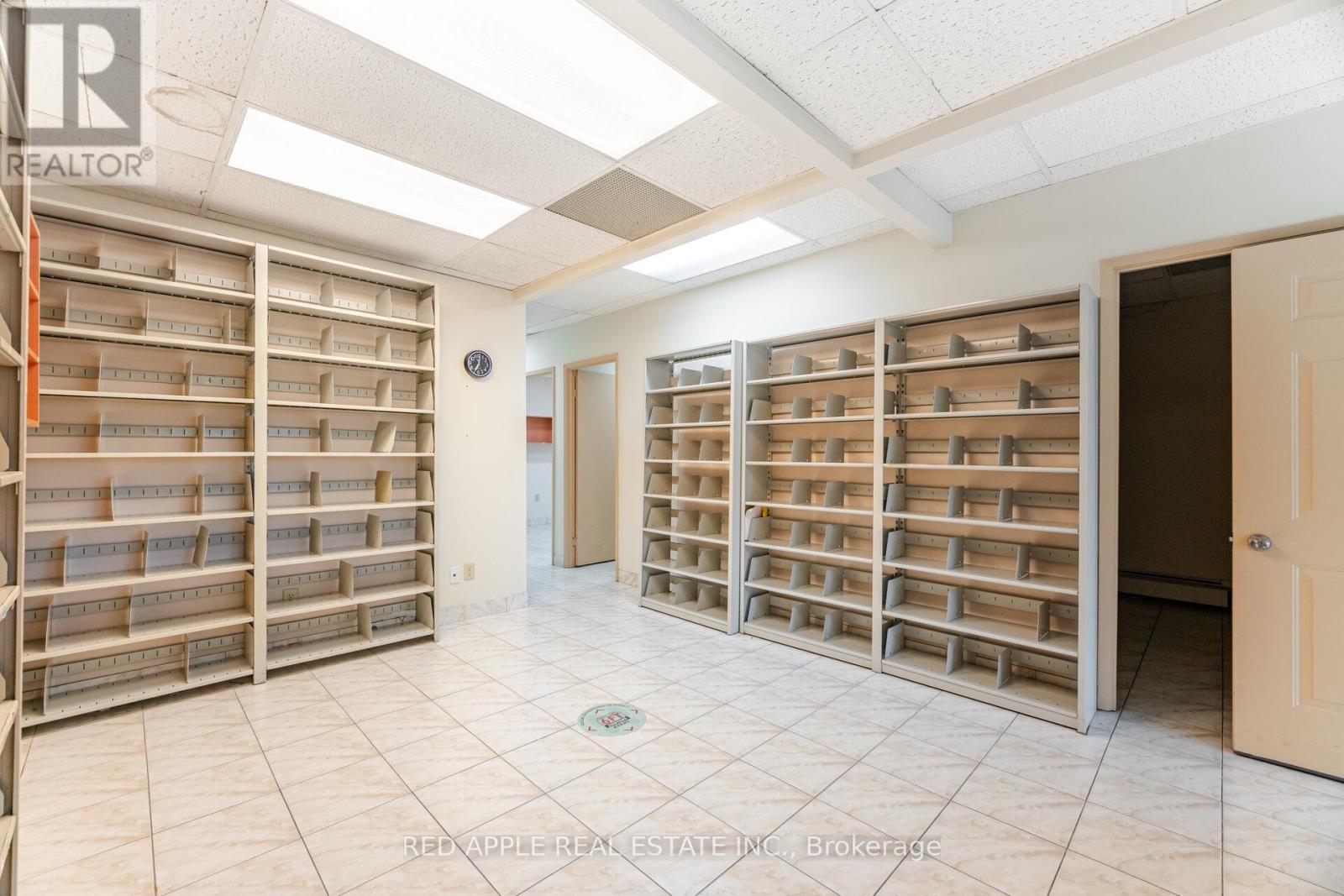 799 Bloor Street W, Toronto, ON