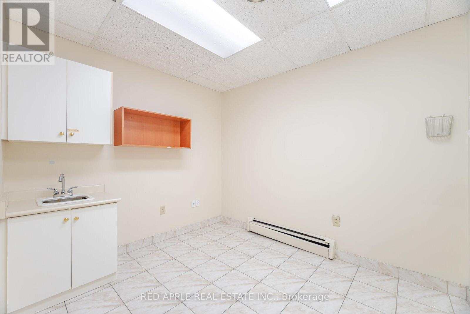 799 Bloor Street W, Toronto, ON