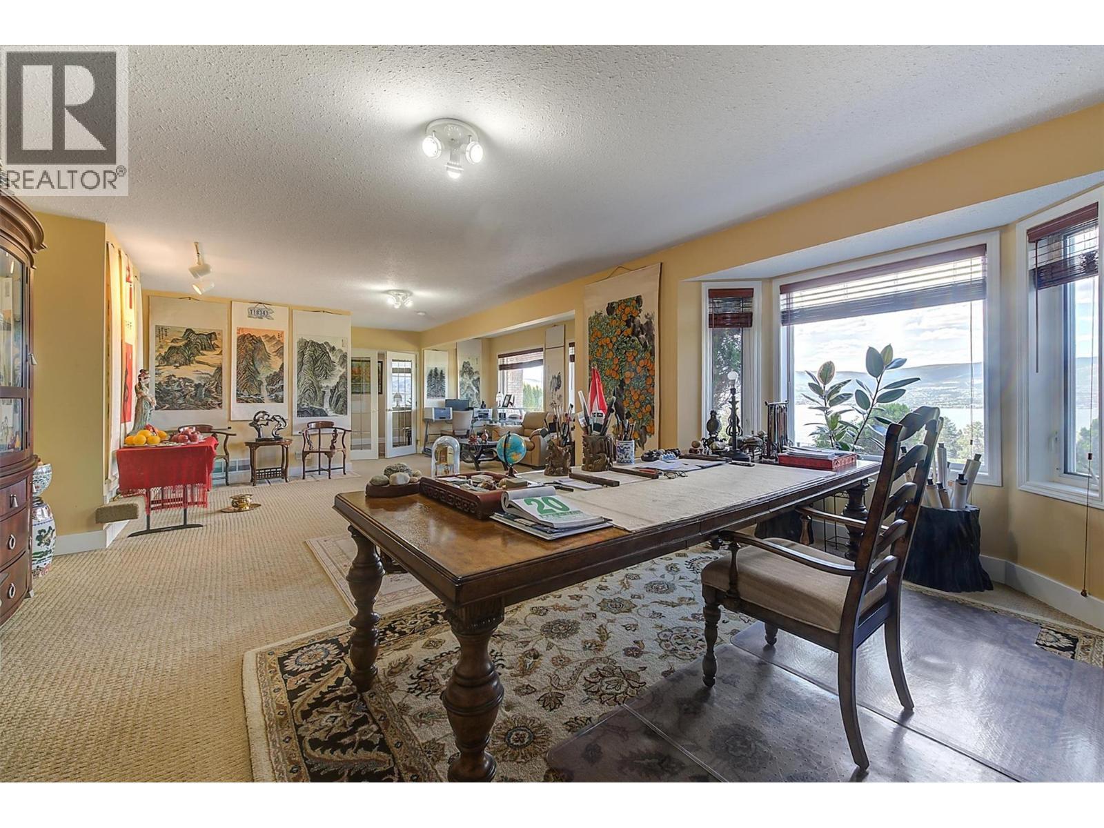 343 Stellar Drive, Kelowna, BC - Indoor