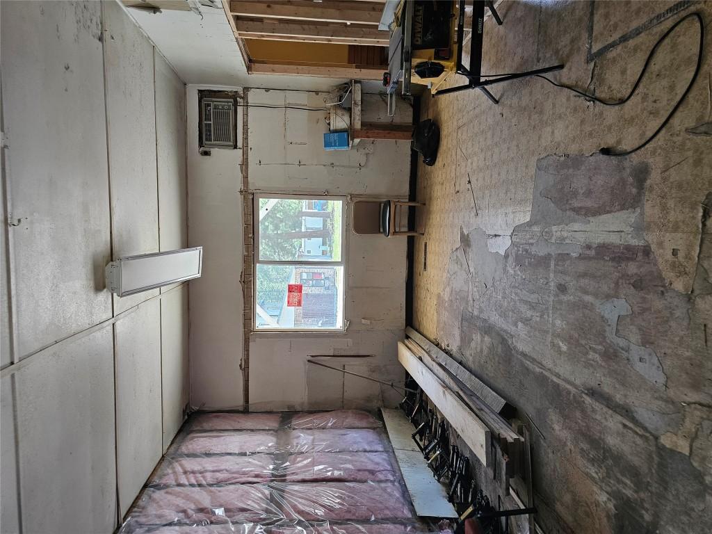 5851 33 Highway, Beaverdell, BC