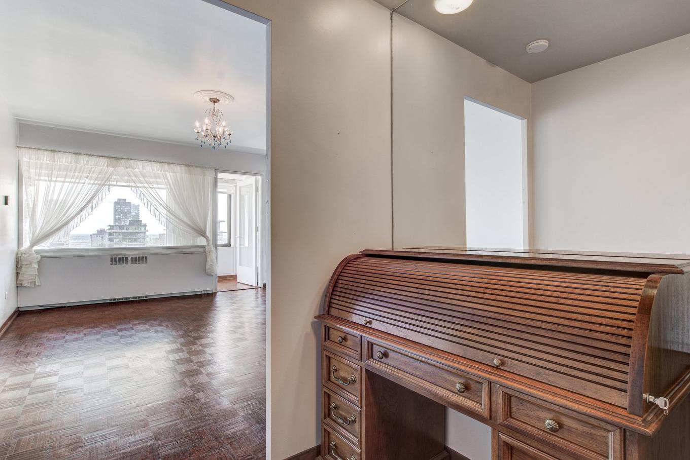 Bedroom - 1806-1455 Rue Sherbrooke O., Montréal (Ville-Marie), QC - Indoor Photo Showing Other Room