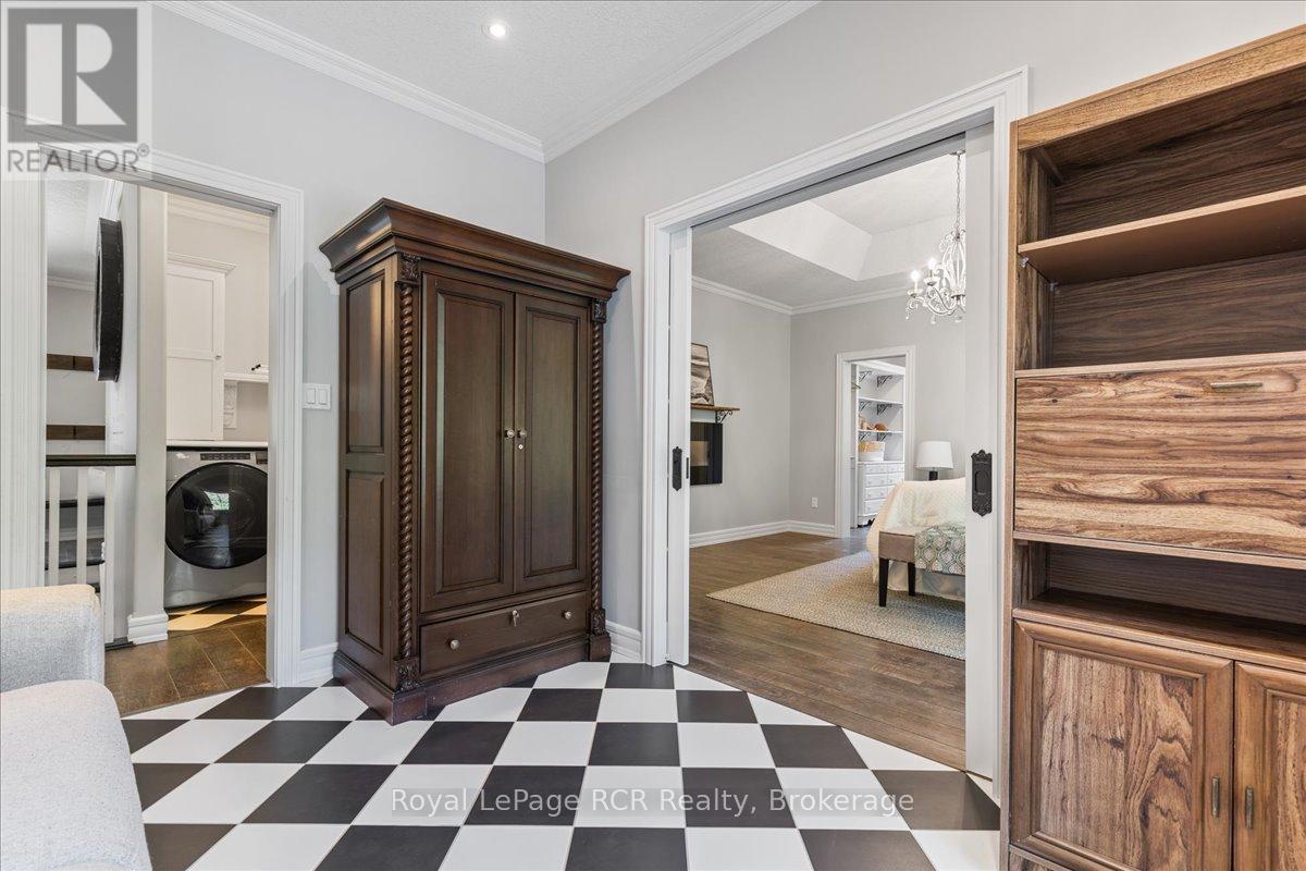 7572 Sideroad 3 E, Wellington North, ON - Indoor Photo Showing Other Room