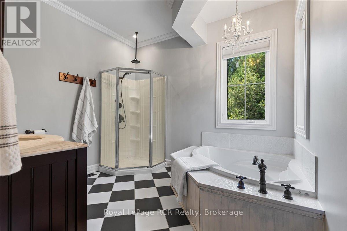 7572 Sideroad 3 E, Wellington North, ON - Indoor Photo Showing Bathroom